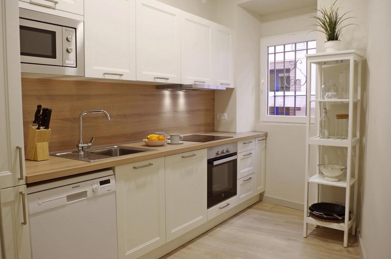 Apartament En Placa Nova , Palafrugell Appartement Buitenkant foto